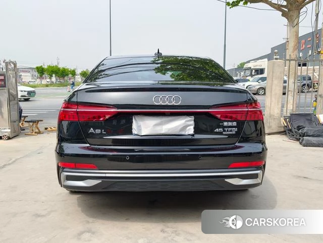Audi A6L 2023 Черный из Китая