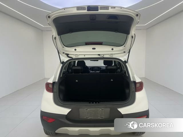 Kia Yi Ran 2023 Белый из Китая