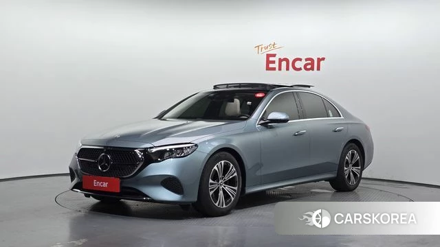 Mercedes-Benz E-Class W214 2025 Синий нефрит из Кореи