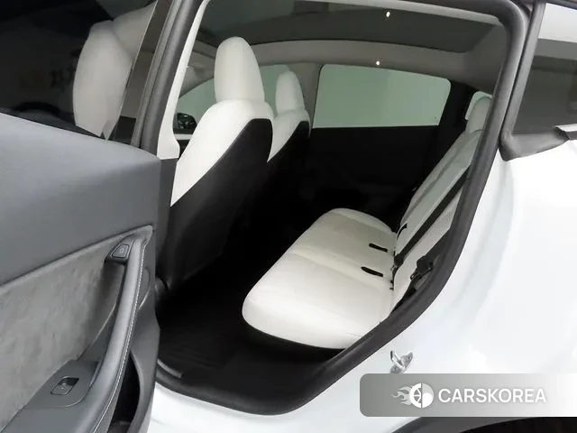 Tesla Model Y 2024 Белый из Кореи