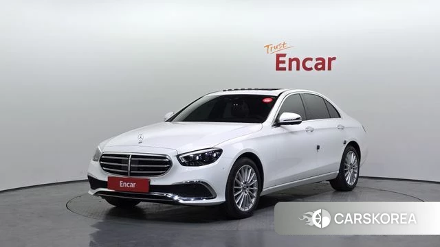 Mercedes-Benz E-Class W213 2022 Белый из Кореи