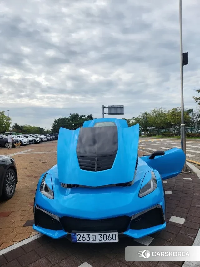 Chevrolet Corvette 2018 Небесно-голубой из Кореи