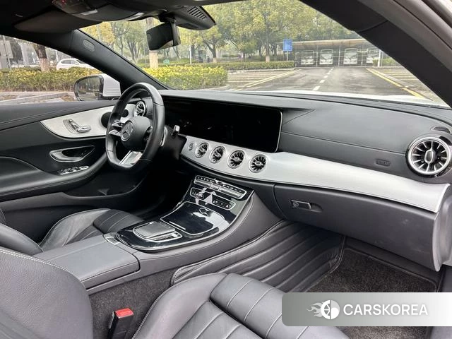 Mercedes-Benz E-class (imported) 2021 Белый из Китая