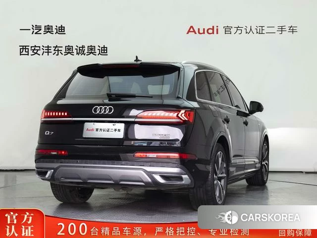 Audi Q7 2020 Черный из Китая
