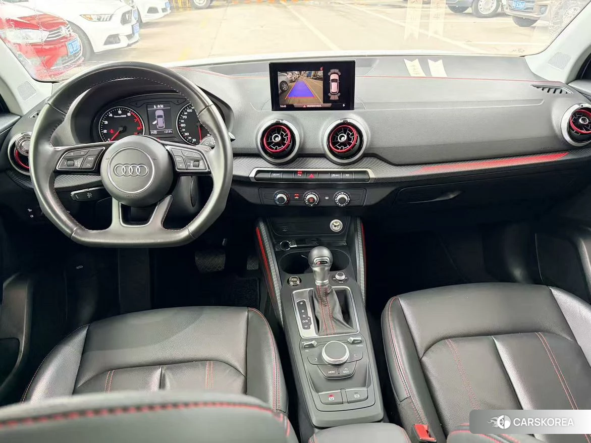 Audi Q2L 2021 Белый из Китая
