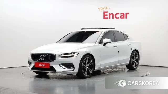Volvo S60 3rd generation 2021 Белый из Кореи
