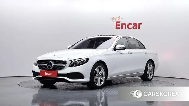 Mercedes-Benz E-Class W213 2018 Белый из Кореи