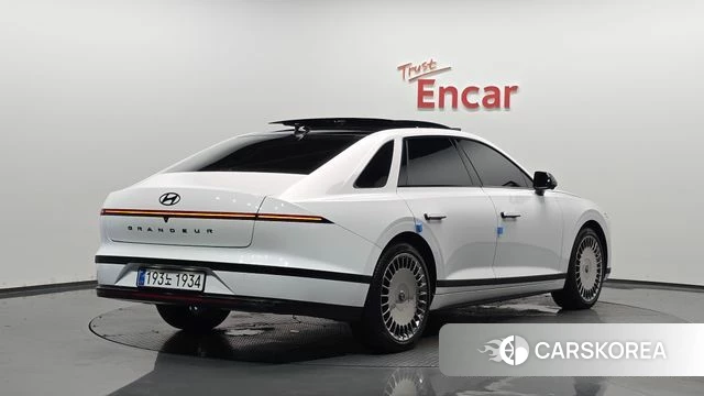 Hyundai Grandeur (GN7) 2025 Белый из Кореи