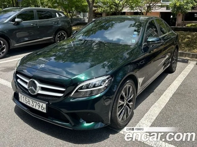 Mercedes-Benz C-Class W205 2019 Темно-зеленый из Кореи