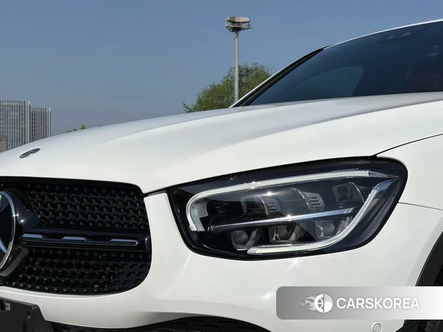 Mercedes-Benz GLC Coupe 2021 Белый из Китая