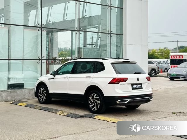 Volkswagen Tiguan L 2022 Белый из Китая