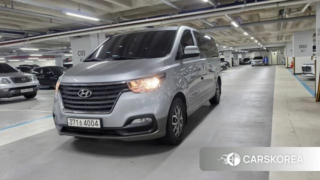 Hyundai The New Grand Starex 2019 Серый из Кореи