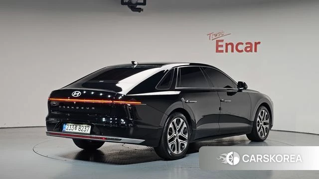 Hyundai Grandeur Hybrid (GN7) 2022 Черный из Кореи