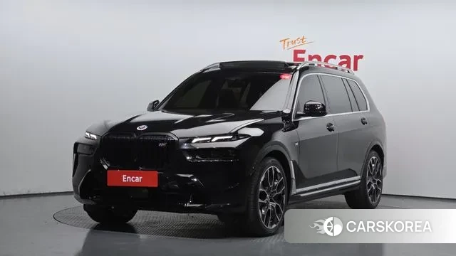 BMW X7 (G07) 2023 Черный из Кореи