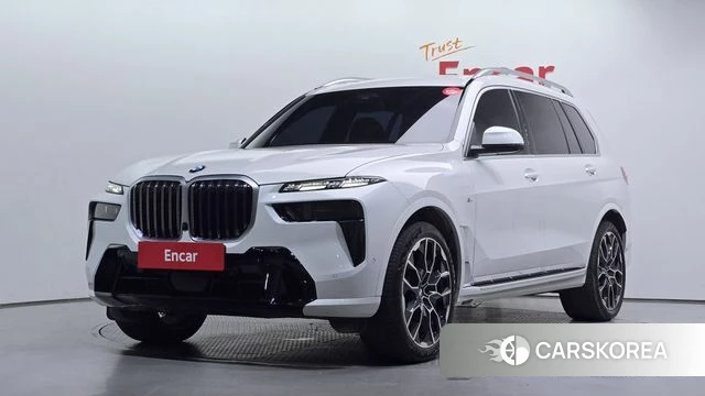 BMW X7 (G07) 2025 Белый из Кореи