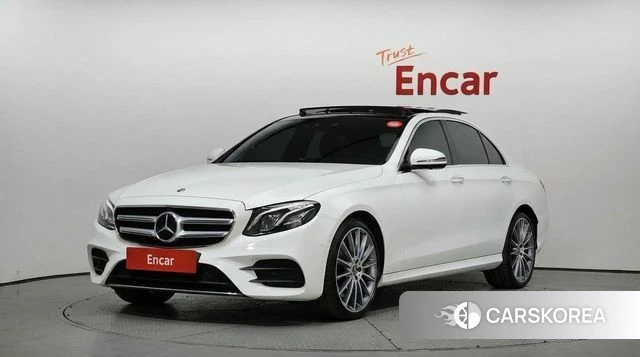 Mercedes-Benz E-Class W213 2020 Белый из Кореи