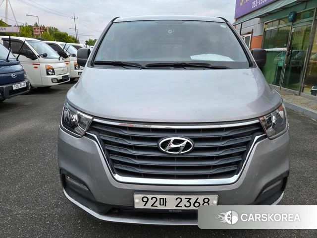 Hyundai The New Grand Starex 2018 Серый из Кореи