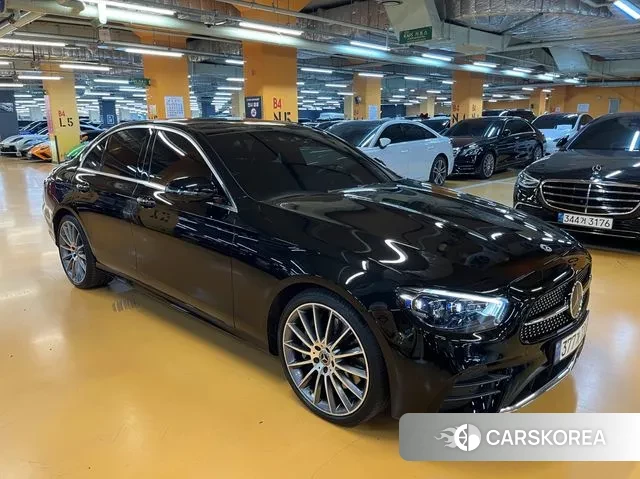 Mercedes-Benz E-Class W213 2021 Черный из Кореи