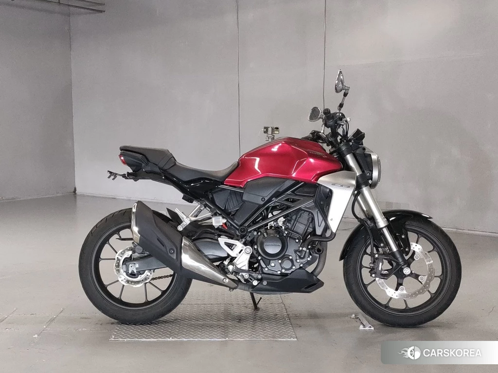 Проданный Honda CB250R 2018 из Японии