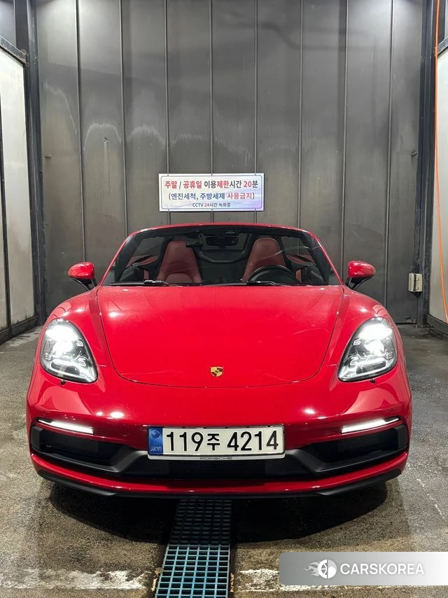 Porsche 718 Boxster 2021 Красный из Кореи