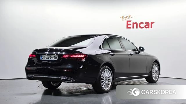 Mercedes-Benz E-Class W213 2023 Черный из Кореи