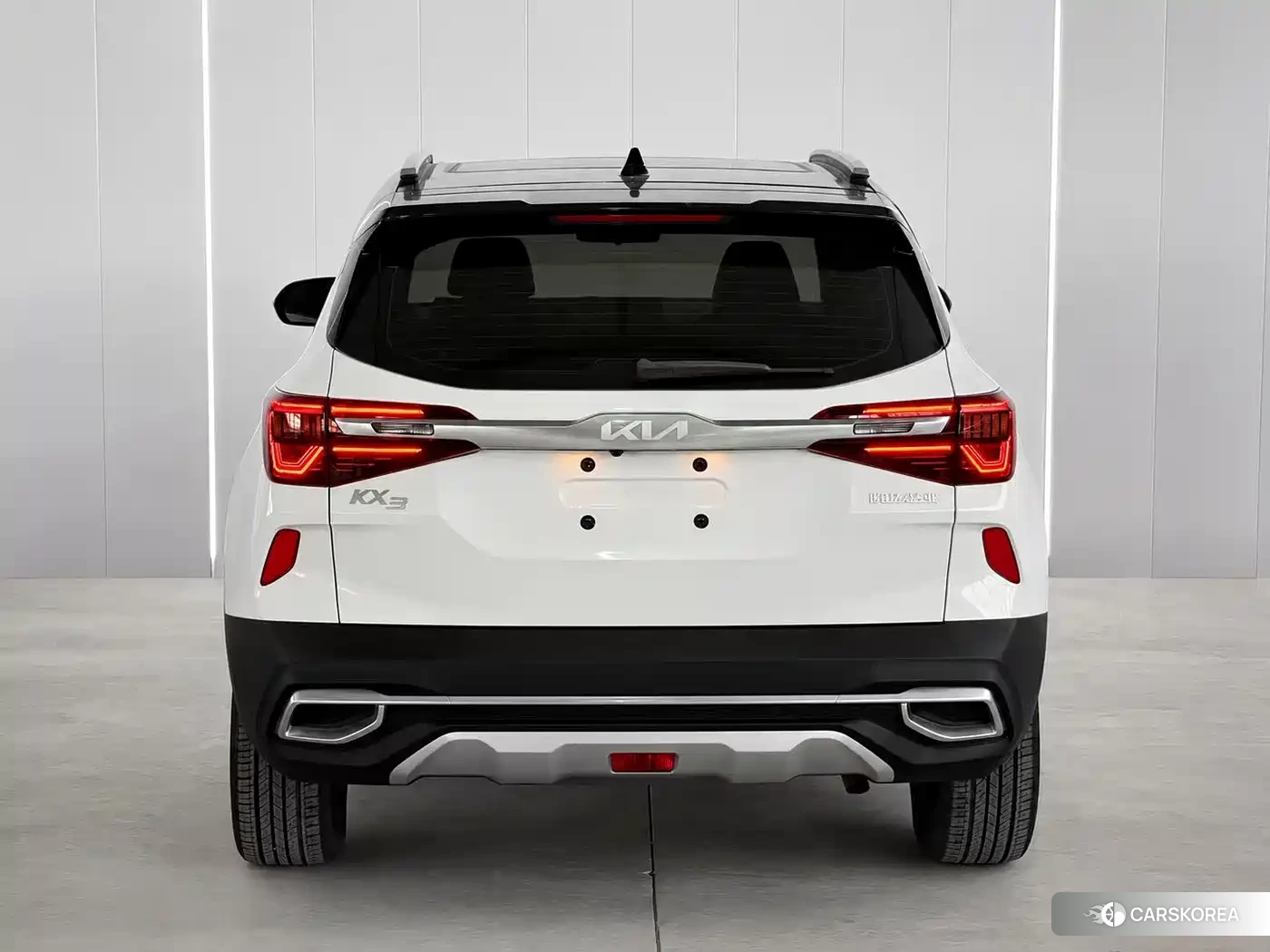 Kia KX3 proud run 2023 Белый из Китая