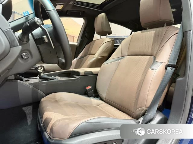 Lexus ES 2024 Синий из Китая