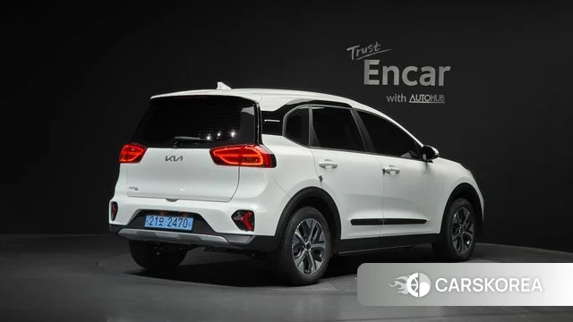 Kia Niro Plus 2023 Белый из Кореи