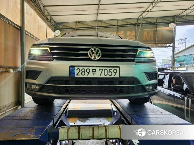 Volkswagen Tiguan second Generation 2020 Серебряный из Кореи