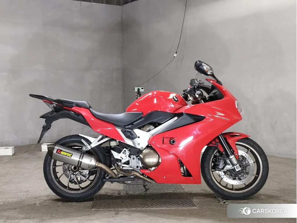 Проданный Honda VFR800F 2014 из Японии