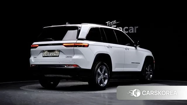 Jeep Grand Cherokee (WL) 2023 Белый из Кореи