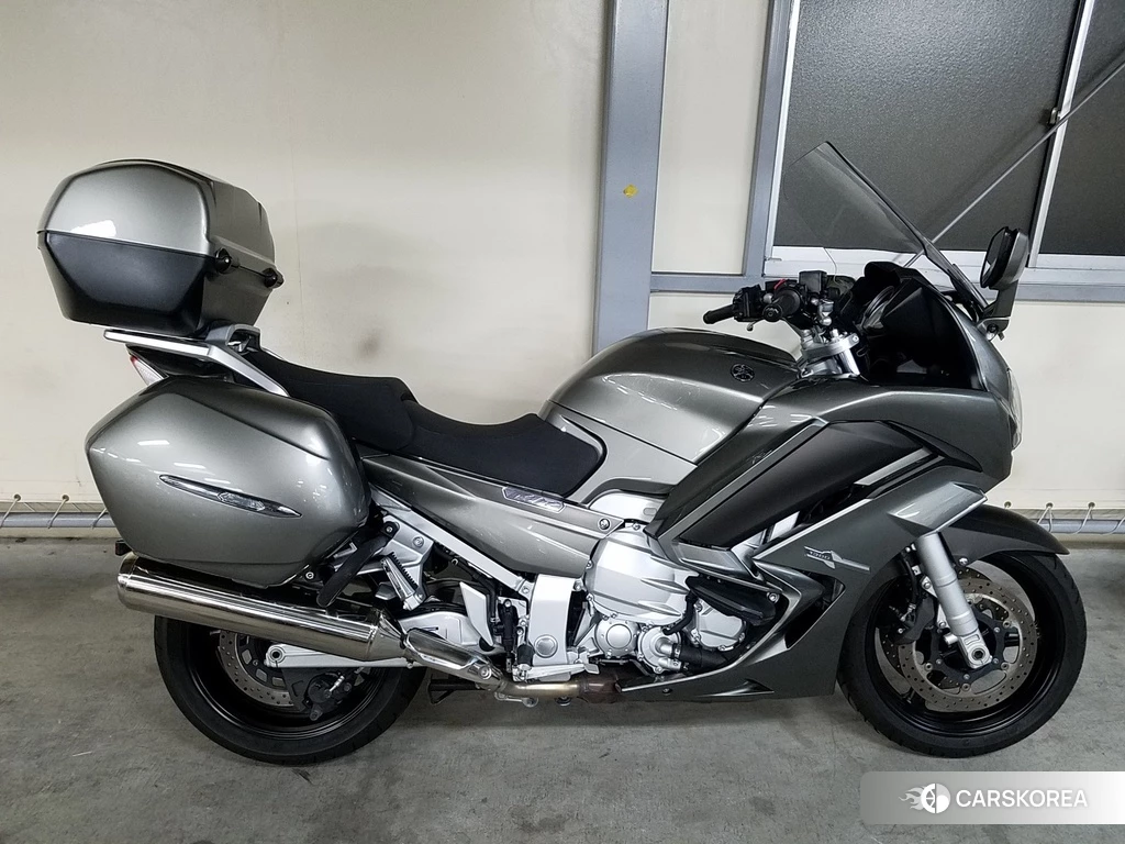 Проданный Yamaha FJR 1300 ABS 2013 из Японии