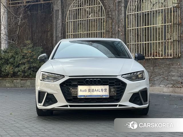 Audi A4L 2021 Белый из Китая