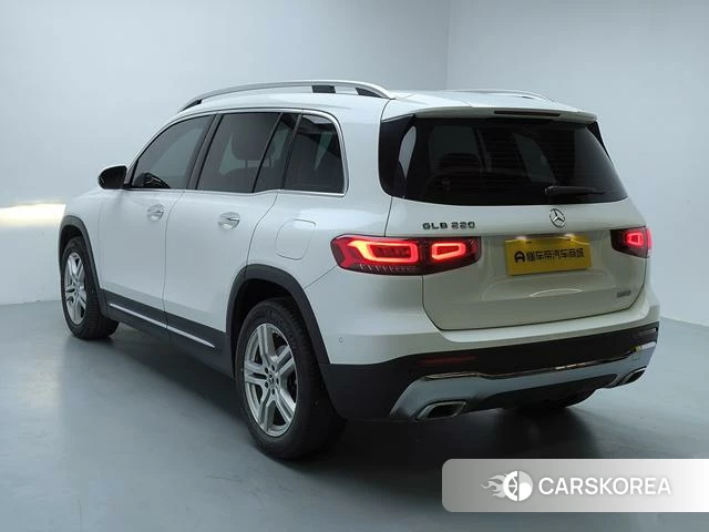 Mercedes-Benz GLB 2022 Белый из Китая
