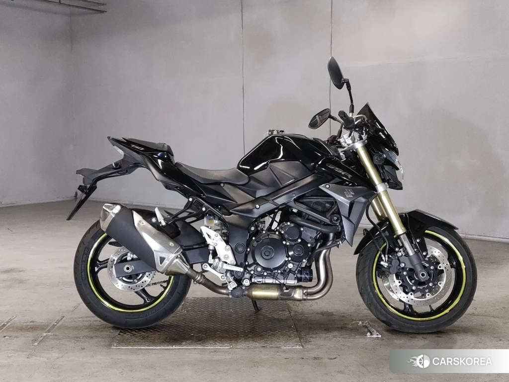 Проданный Suzuki GSR750 2011 из Японии