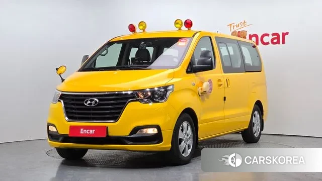 Hyundai The New Grand Starex 2018 Желтый из Кореи