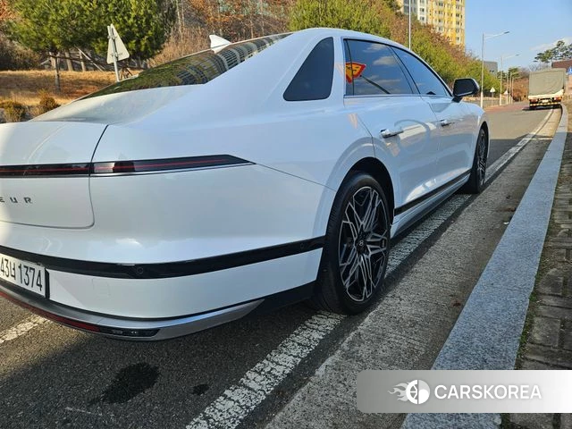 Hyundai Grandeur Hybrid (GN7) 2024 Белый из Кореи