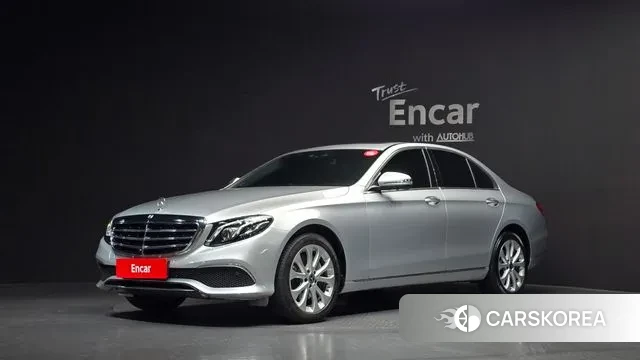 Mercedes-Benz E-Class W213 2018 Серебряный из Кореи