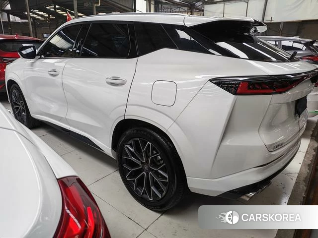 Chang'an UNI-Z 2024 Белый из Китая