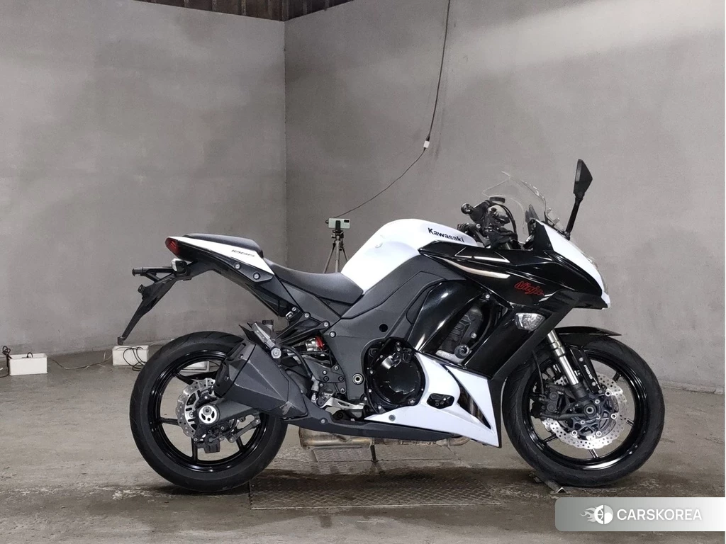 Проданный Kawasaki NINJA 1000 2013 из Японии