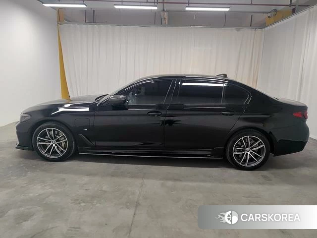 BMW 5 series PHEV 2021 Черный из Китая