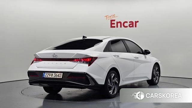 Hyundai The New Avante Hybrid (CN7) 2024 Белый из Кореи