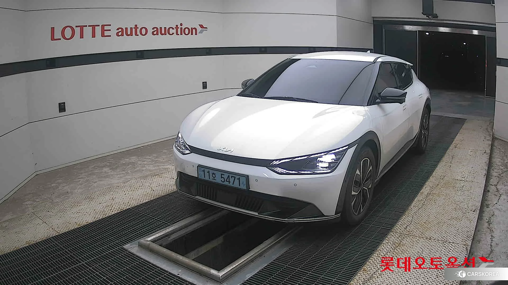 Kia EV6 2022 Snow White Pearl из Кореи