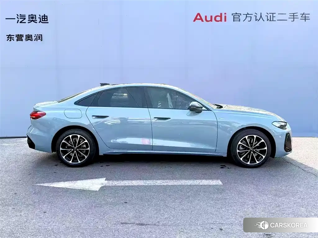 Audi A5L 2025 Синий из Китая
