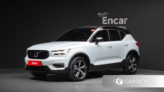Volvo XC40 2021 Светло-серебряный цвет из Кореи