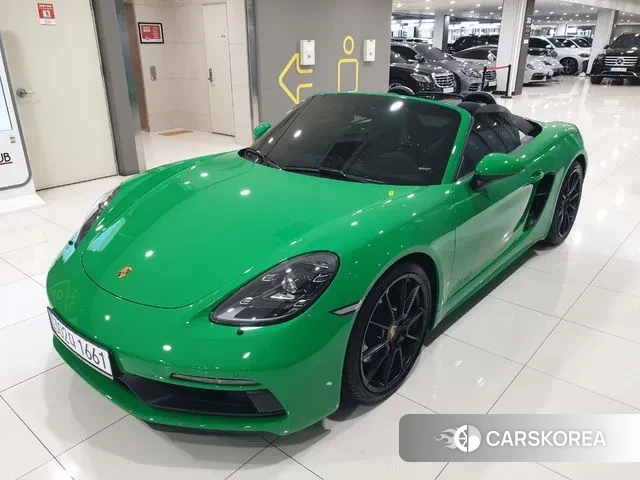 Porsche 718 Boxster 2023 Зеленый из Кореи