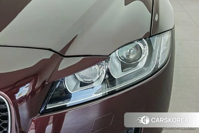 Jaguar XFL 2021 Красный из Китая