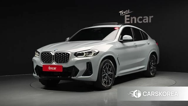 BMW X4 (G02) 2023 Светло-серебряный цвет из Кореи