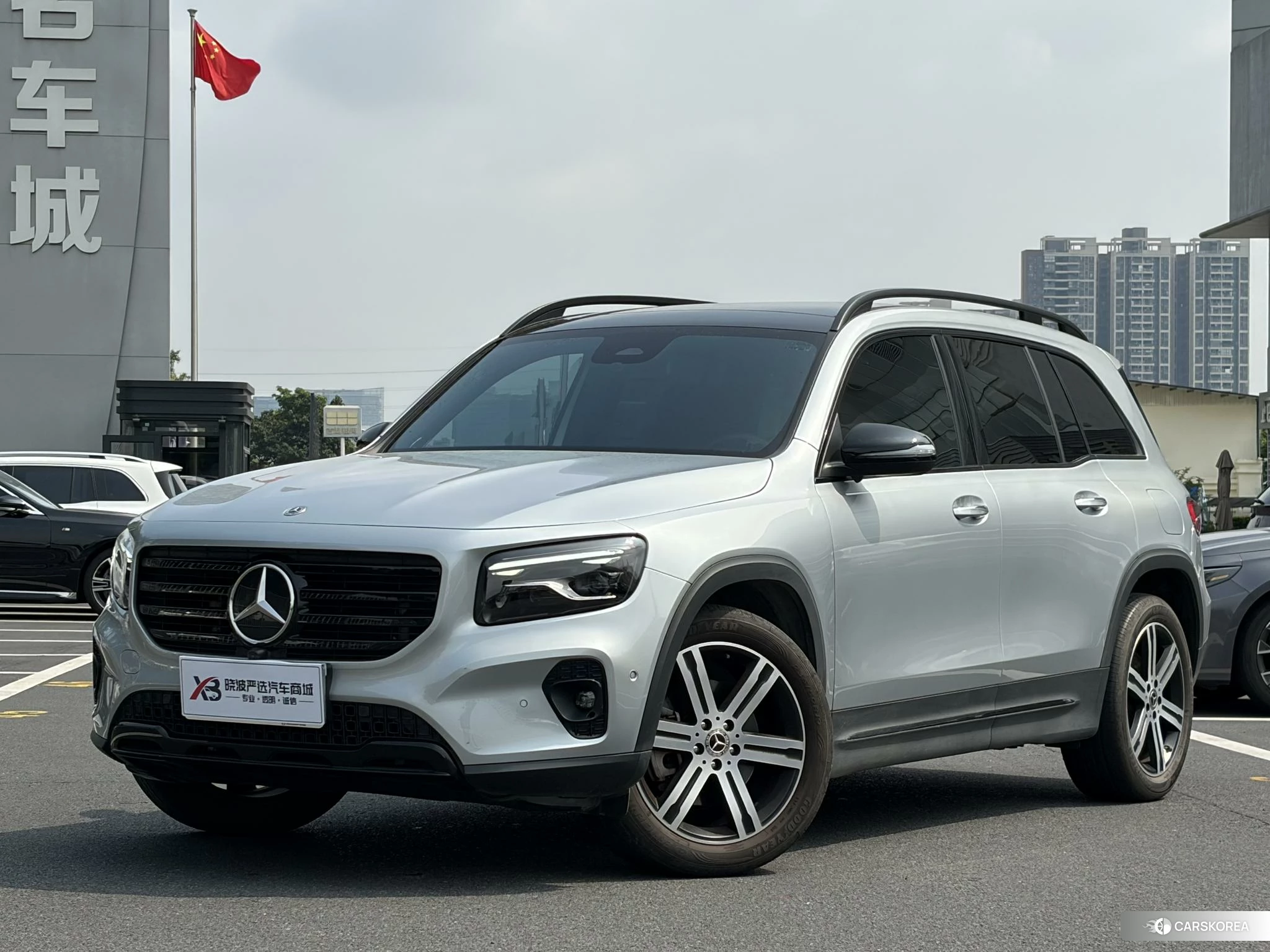 Mercedes-Benz GLB 2024 Серебристо-серый из Китая
