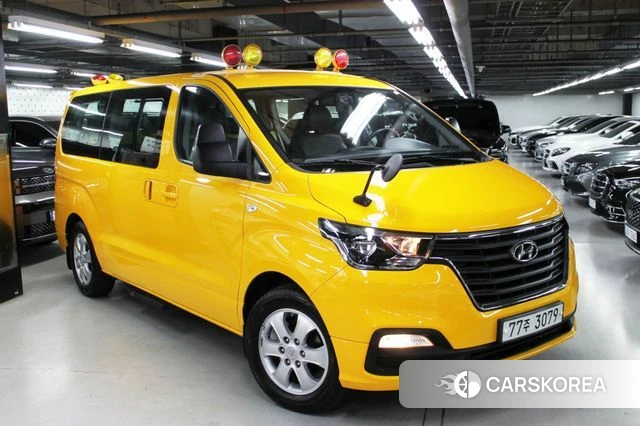 Hyundai The New Grand Starex 2019 Желтый из Кореи